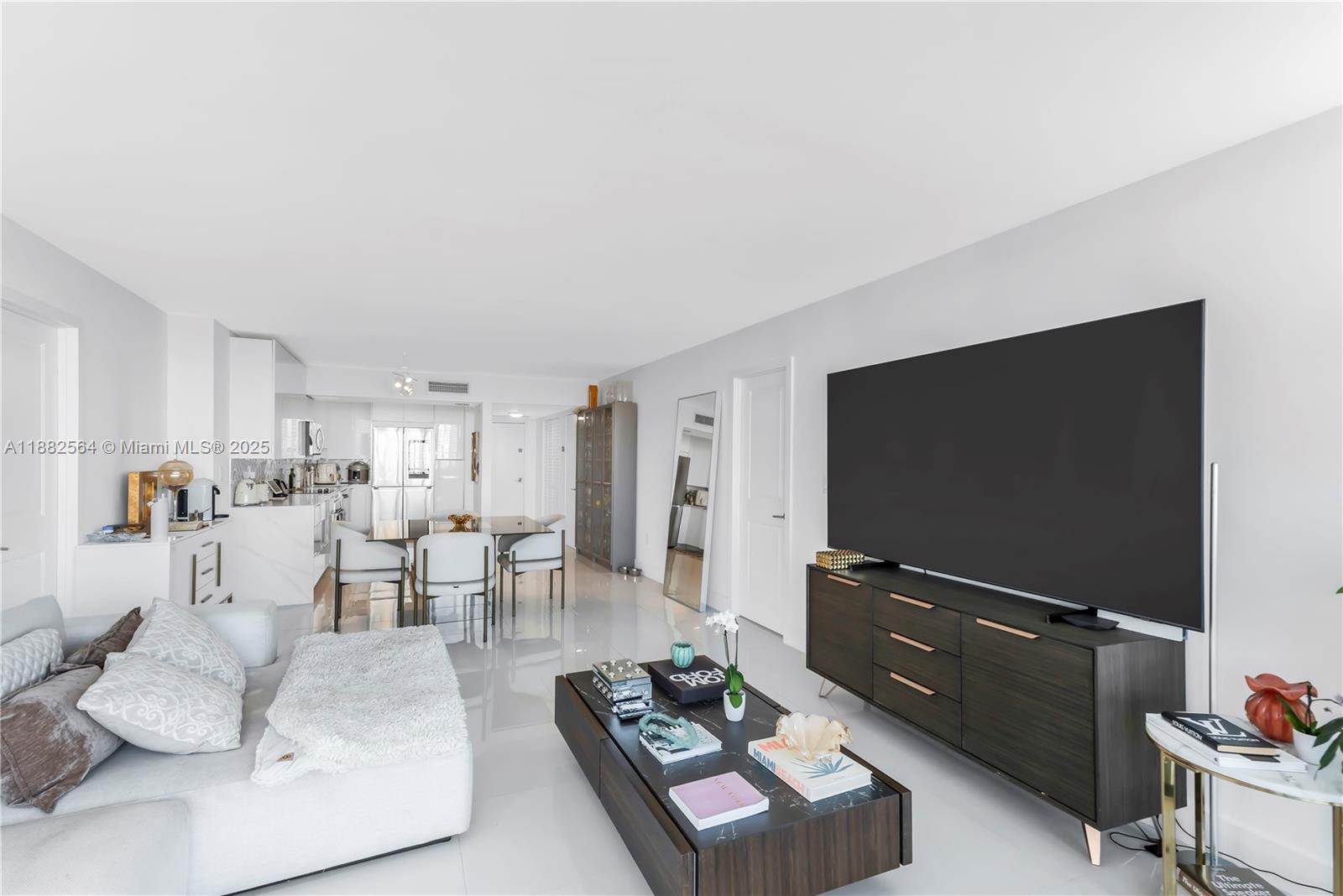 3701 N Country Club Dr #1609, Aventura FL 33180