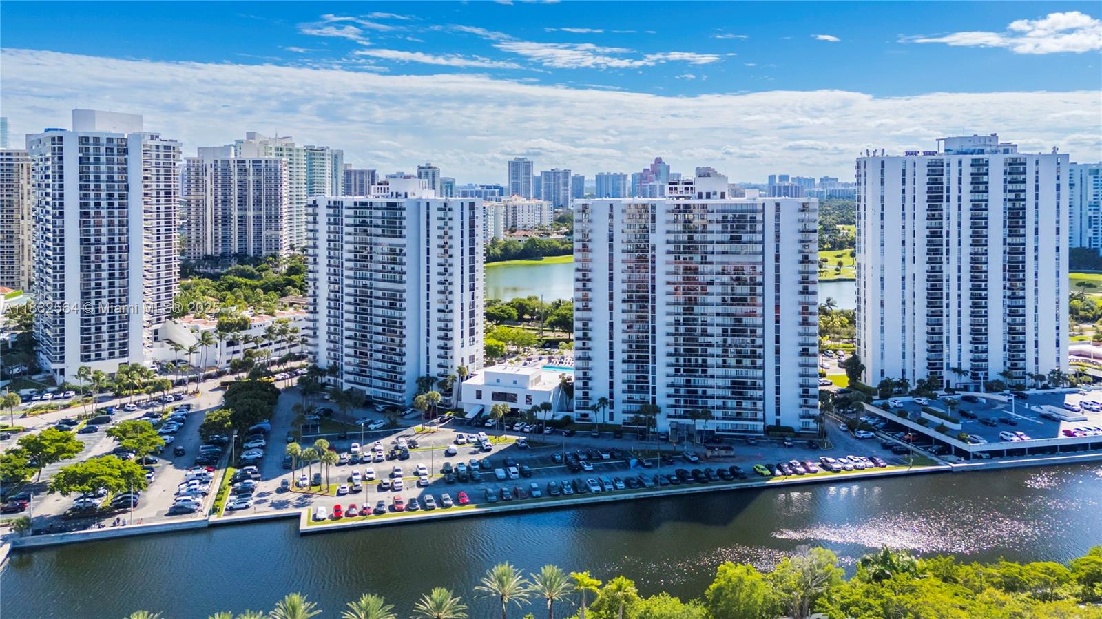 3701 N Country Club Dr #1609, Aventura FL 33180