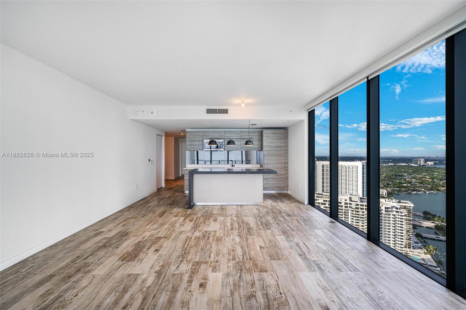 650 NE 32nd St #4407, Miami FL 33137