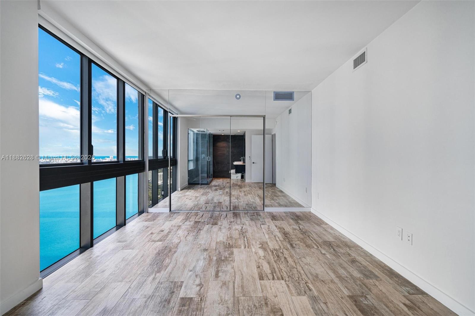 650 NE 32nd St #4407, Miami FL 33137
