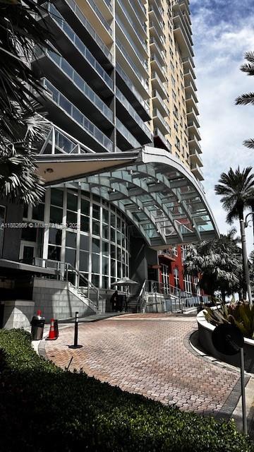 1155 Brickell Bay Dr #1706, Miami FL 33131