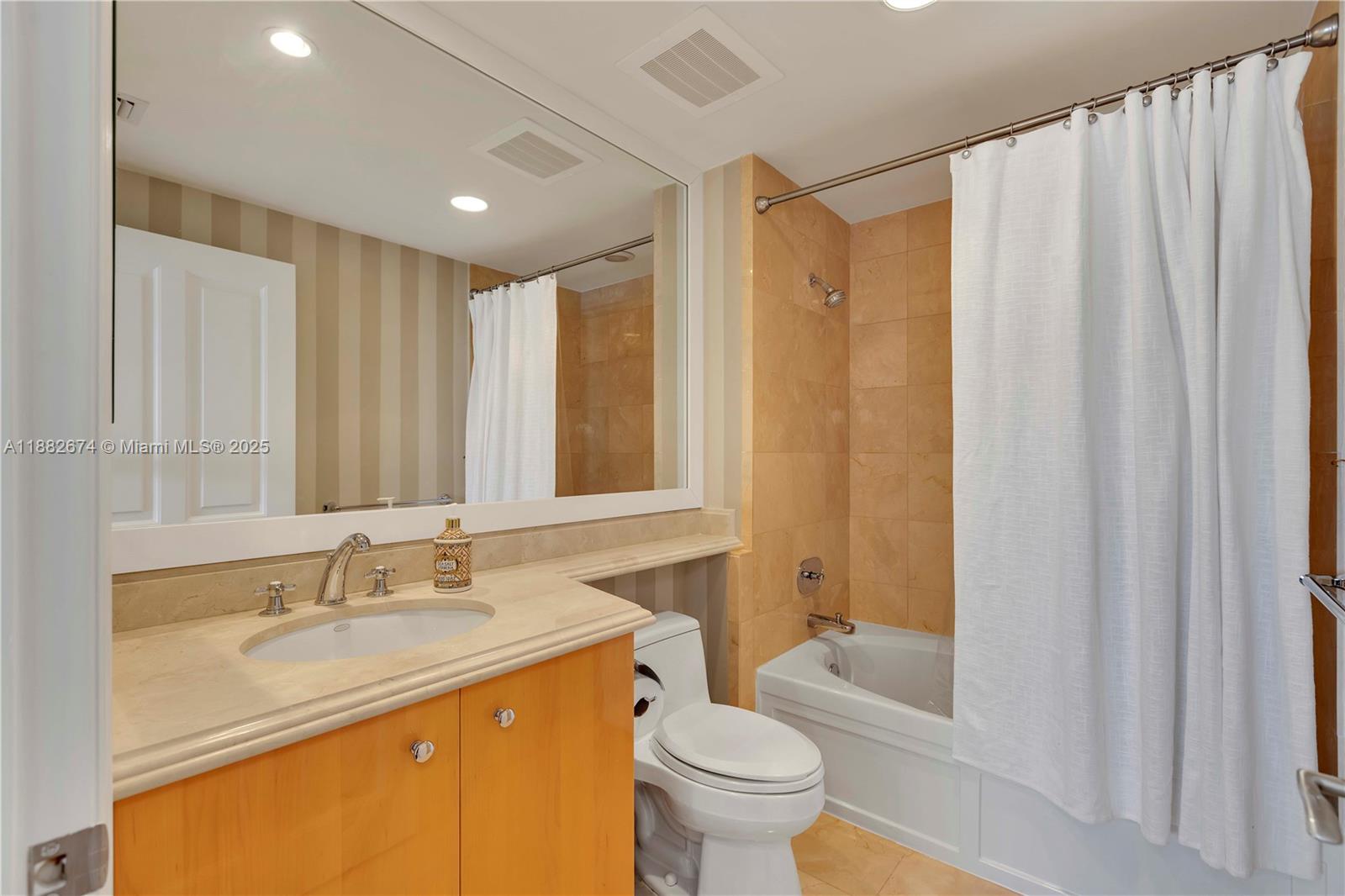 17875 Collins Ave #1201, Sunny Isles Beach FL 33160