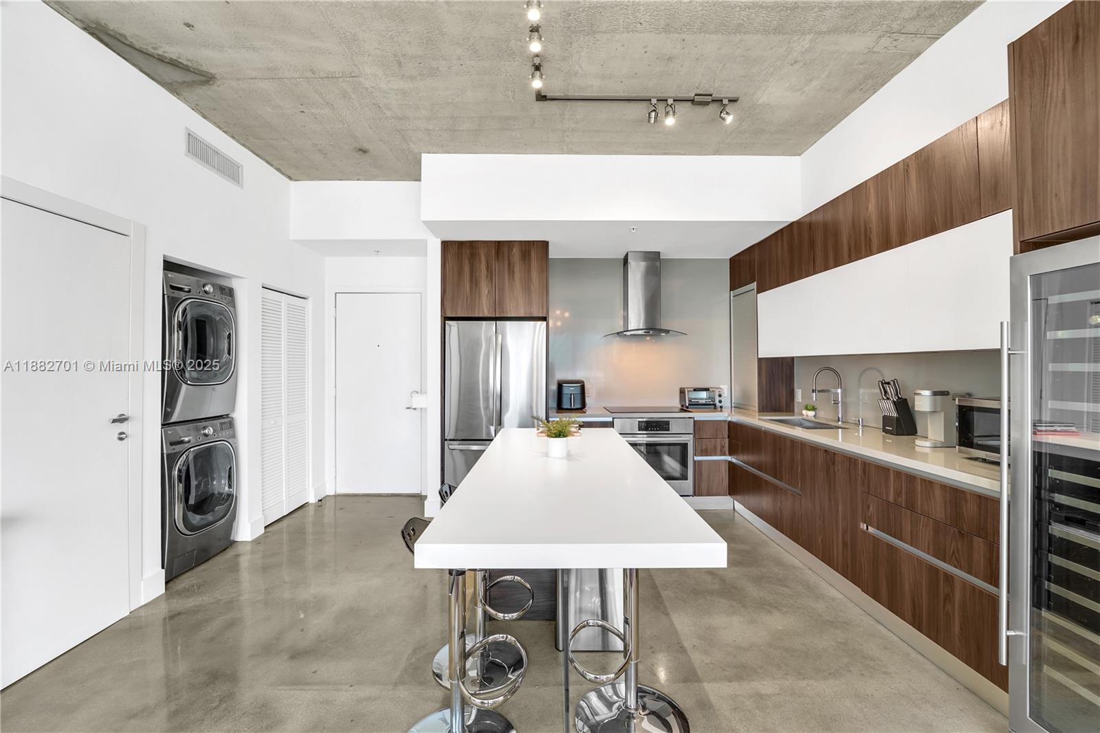 133 NE 2nd Ave #3106, Miami FL 33132