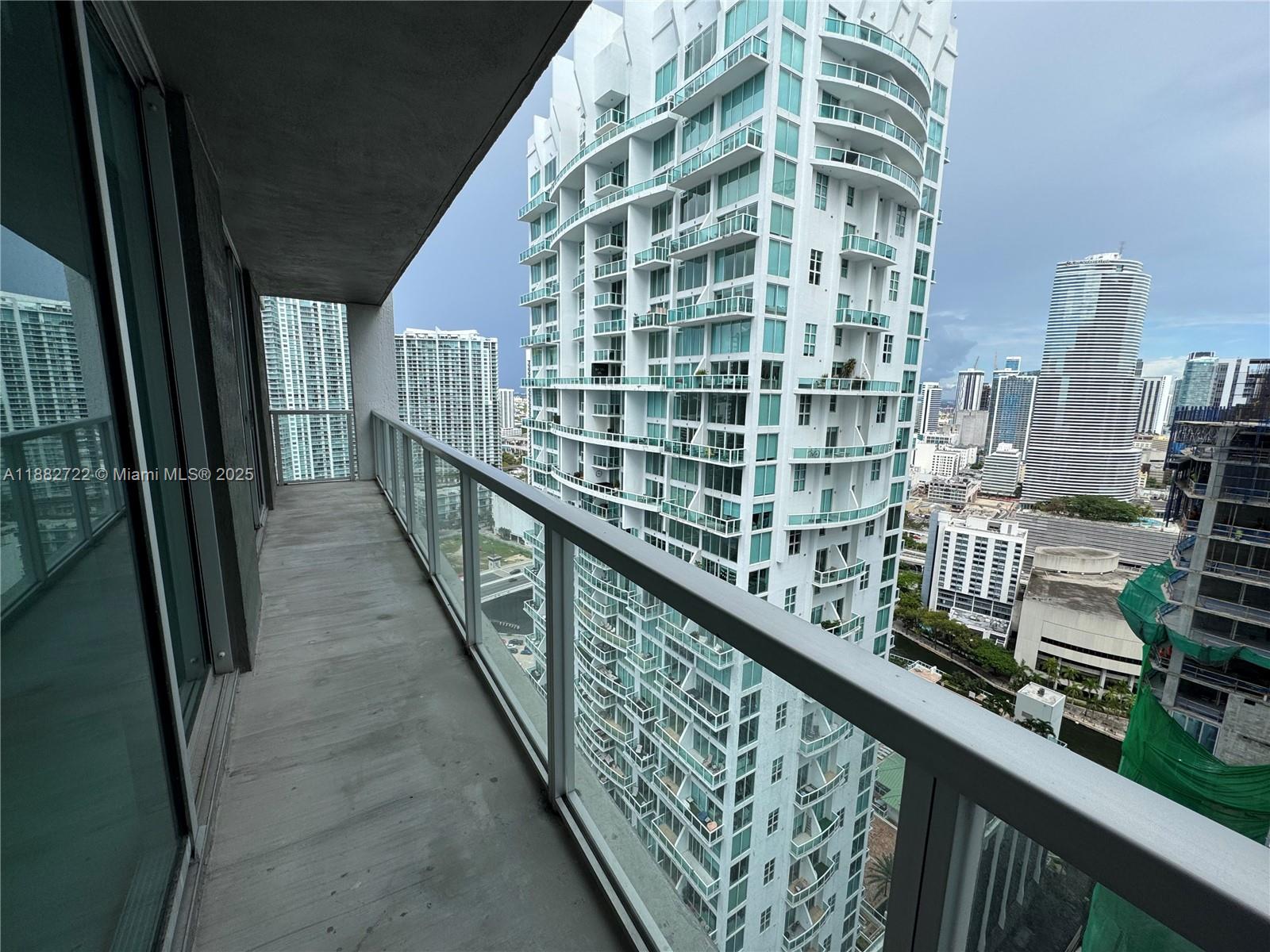 55 SE 6th St #3501, Miami FL 33131