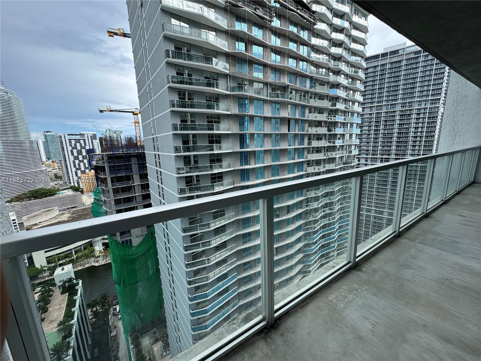 55 SE 6th St #3501, Miami FL 33131