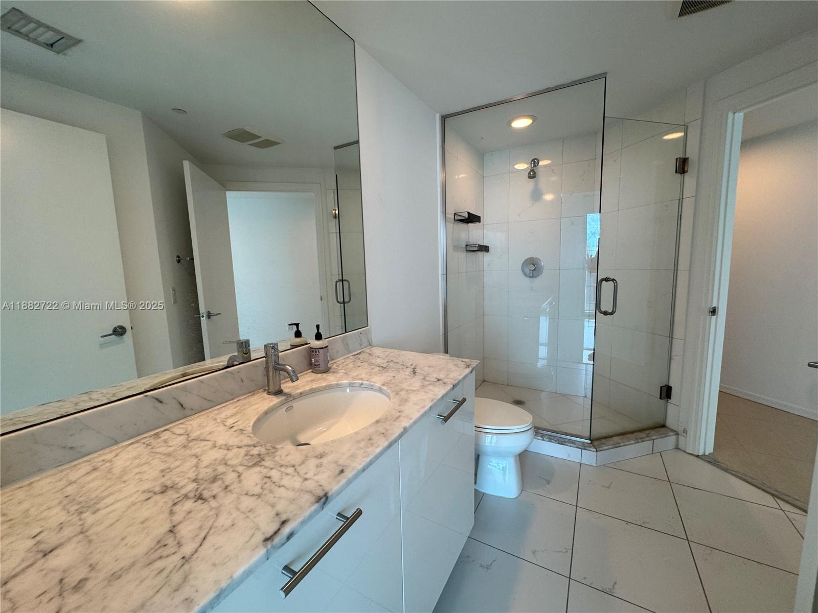 55 SE 6th St #3501, Miami FL 33131