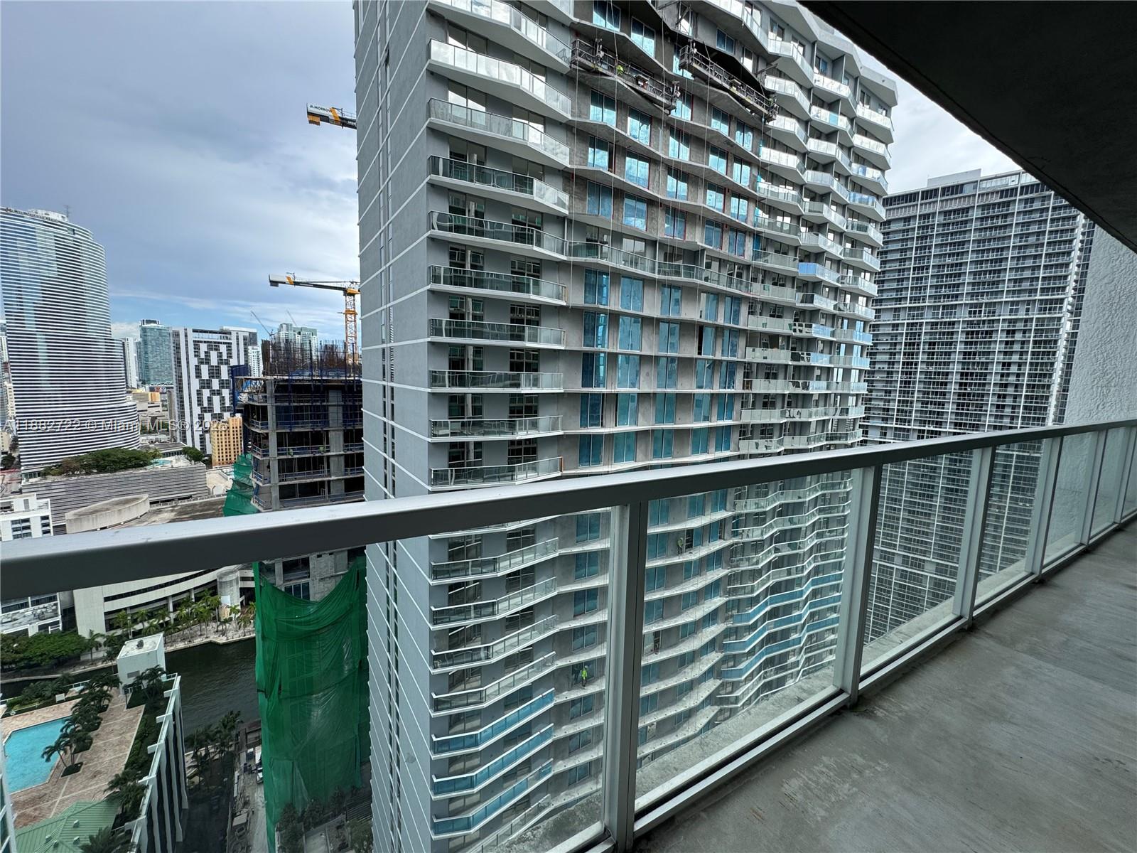 55 SE 6th St #3501, Miami FL 33131