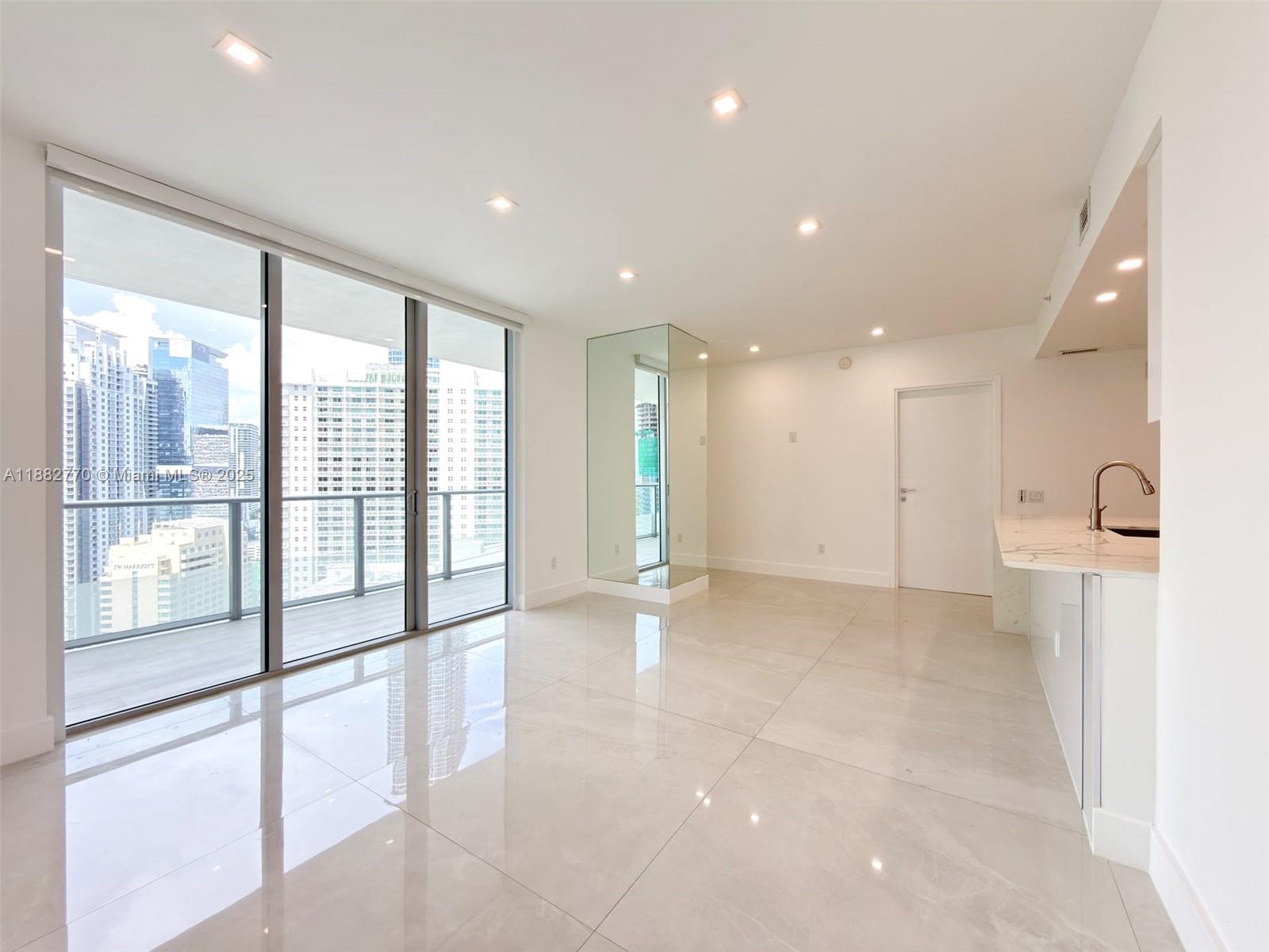 1300 Brickell Bay Dr #3100, Miami FL 33131