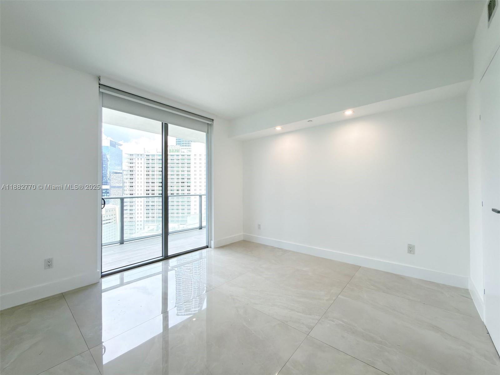 1300 Brickell Bay Dr #3100, Miami FL 33131