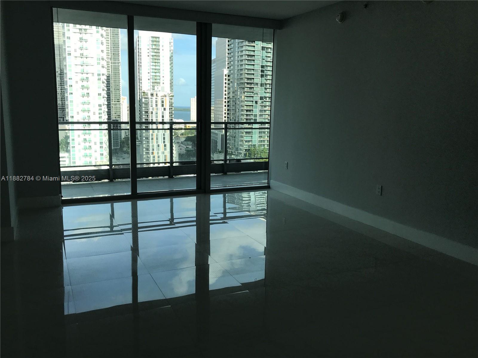 92 SW 3rd St #2512, Miami FL 33130