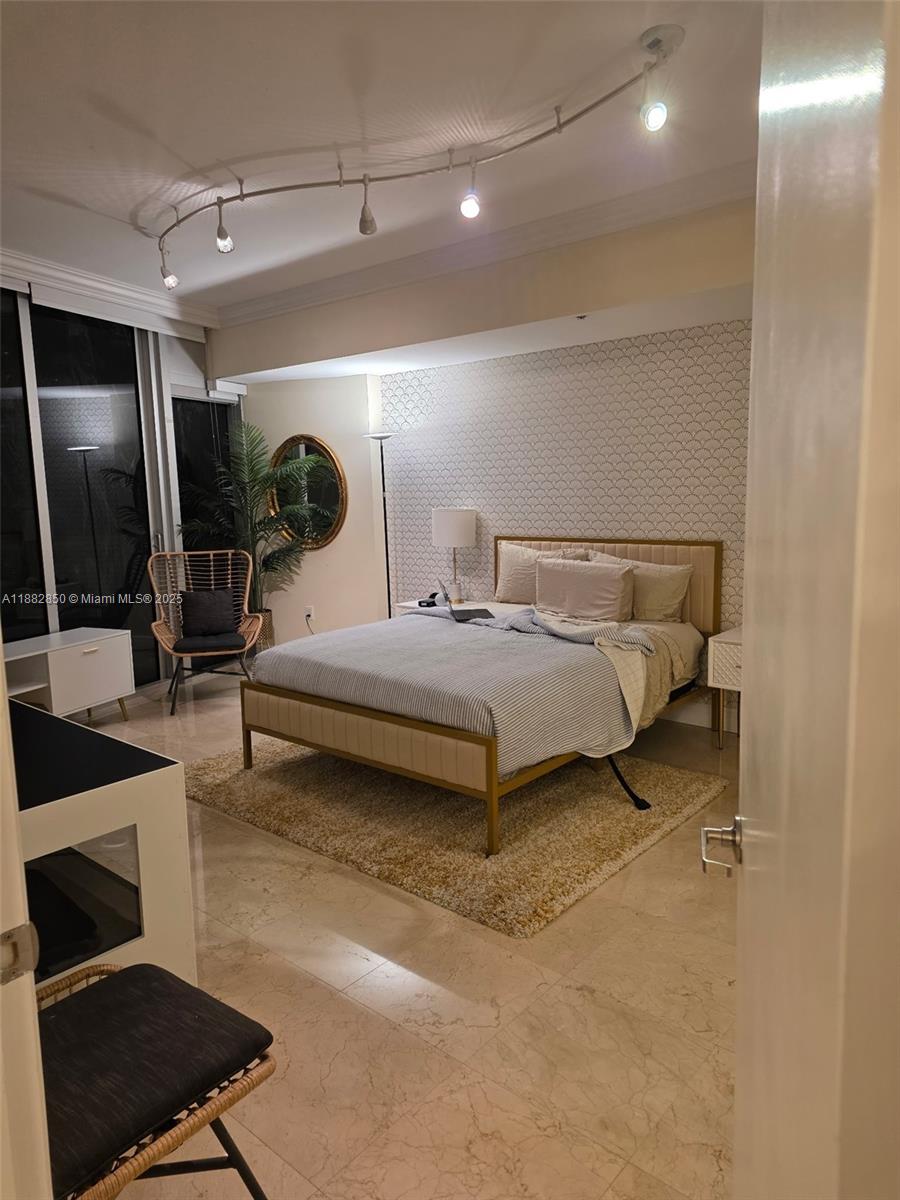 495 Brickell Ave #707, Miami FL 33131