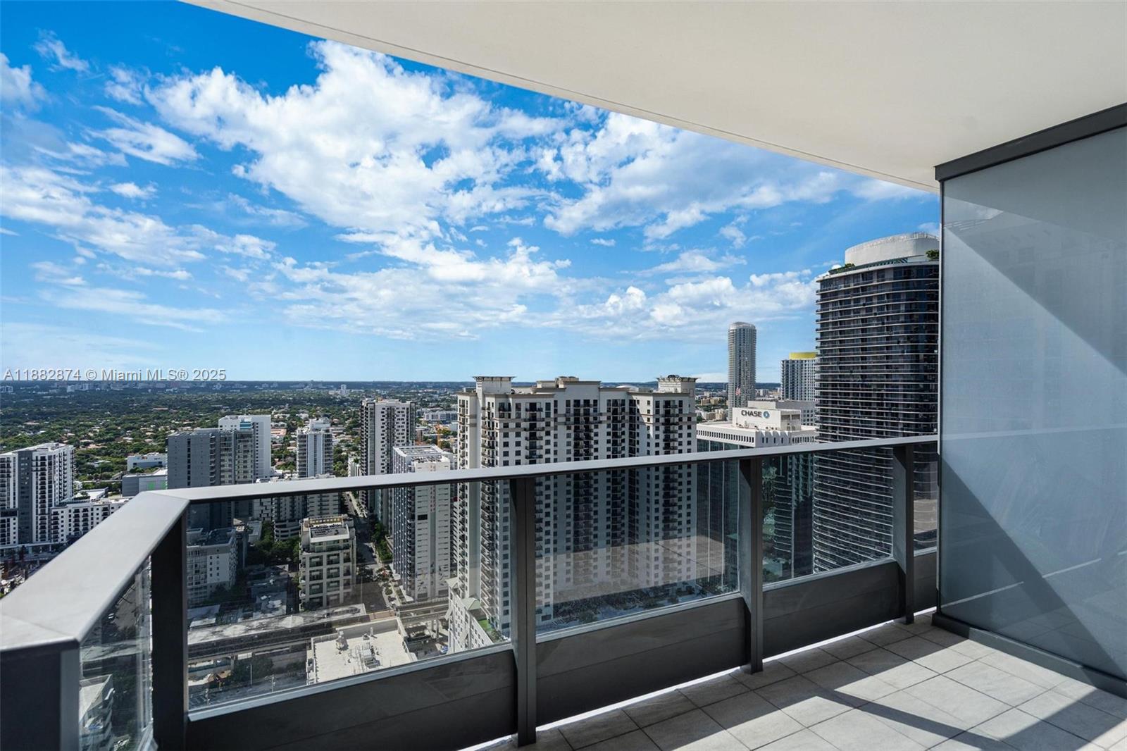 1000 Brickell Plz #3811, Miami FL 33131