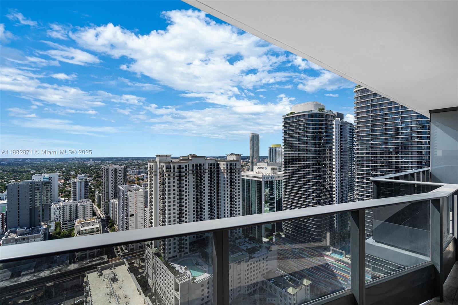 1000 Brickell Plz #3811, Miami FL 33131