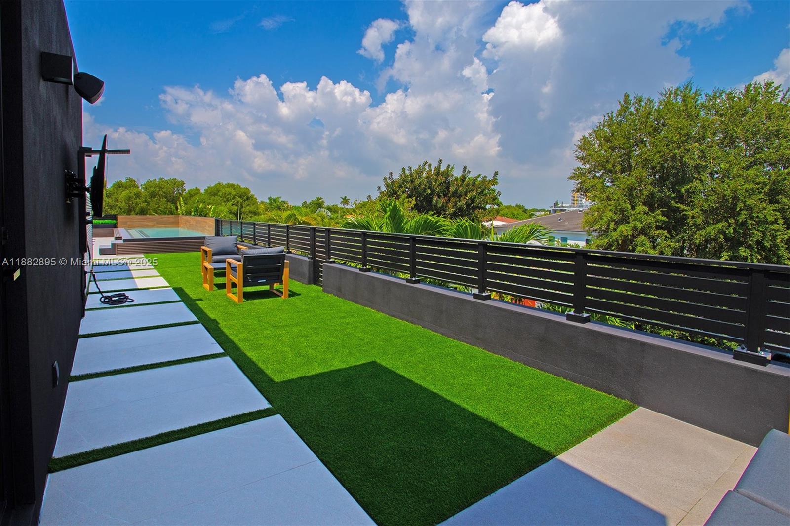 420 SW 15th Rd, Miami FL 33129
