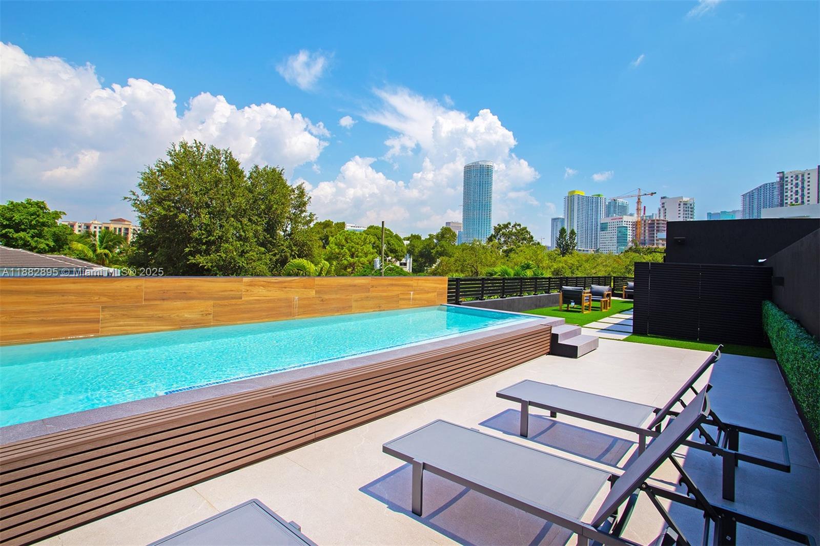420 SW 15th Rd, Miami FL 33129