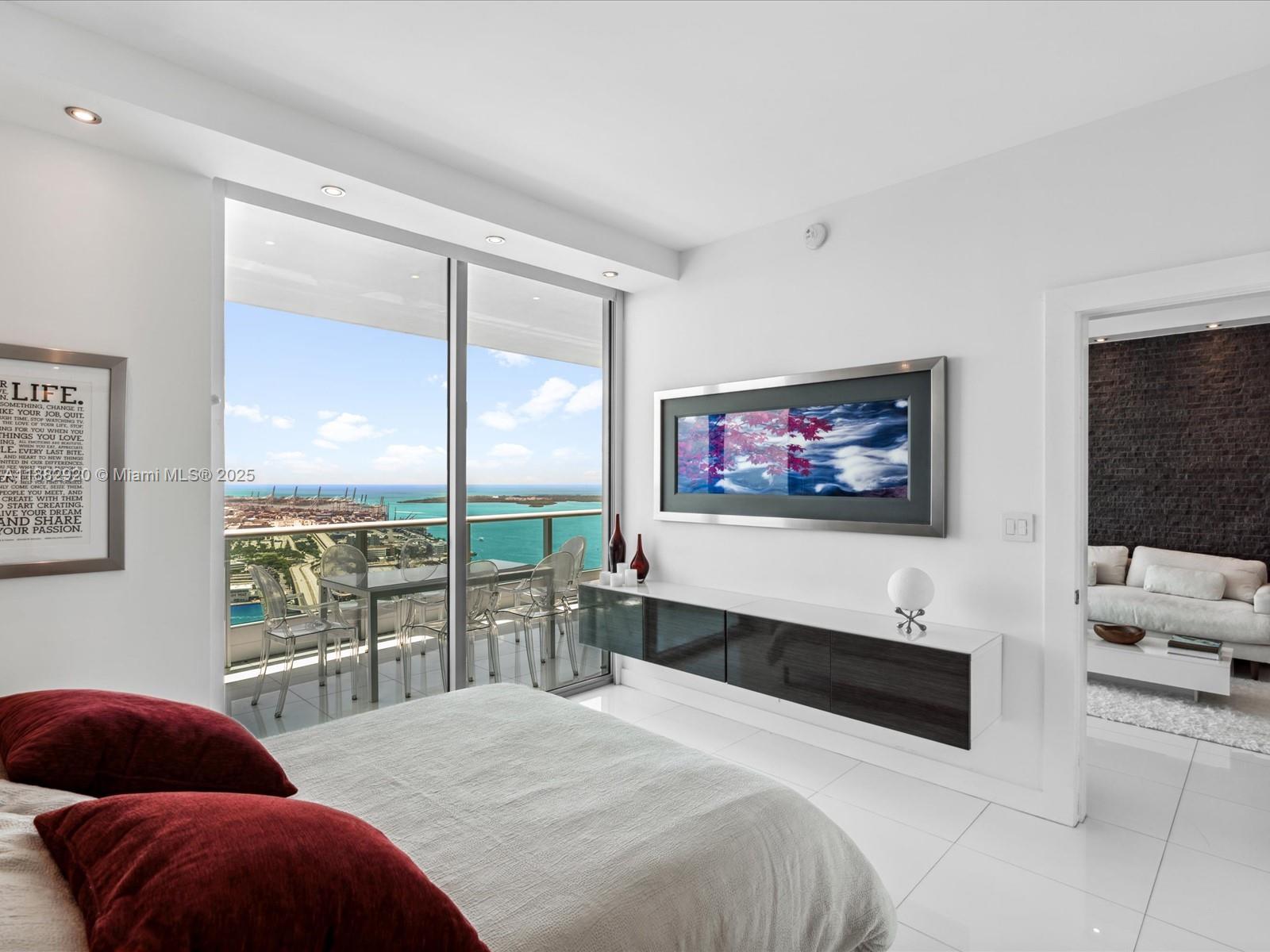 900 Biscayne Blvd #5507, Miami FL 33132