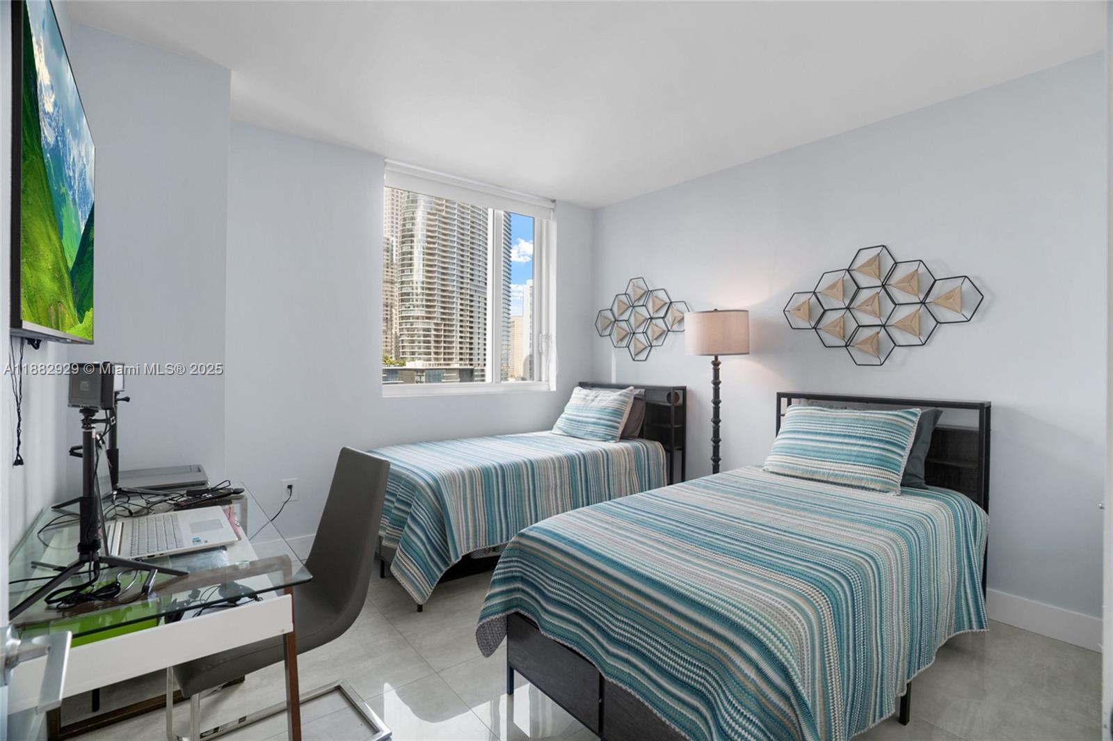 500 Brickell Ave #1701, Miami FL 33131
