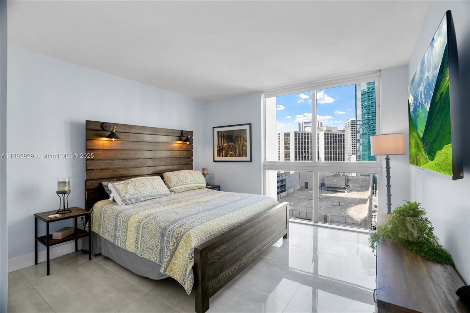 500 Brickell Ave #1701, Miami FL 33131