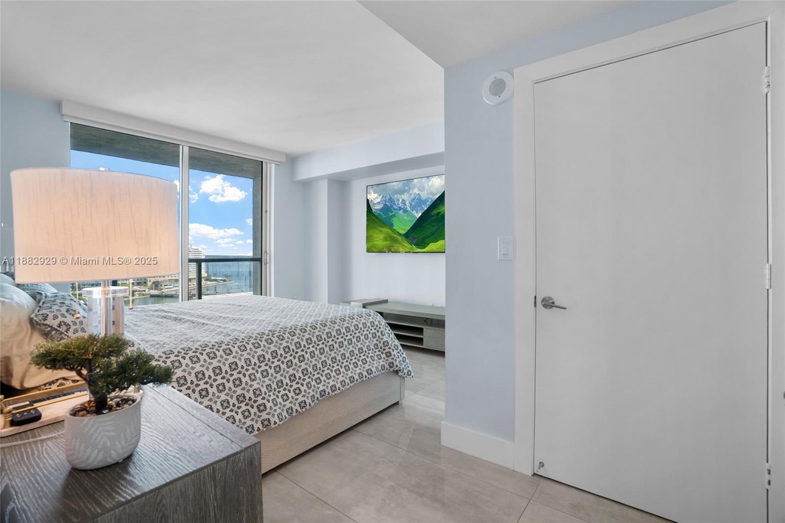 500 Brickell Ave #1701, Miami FL 33131