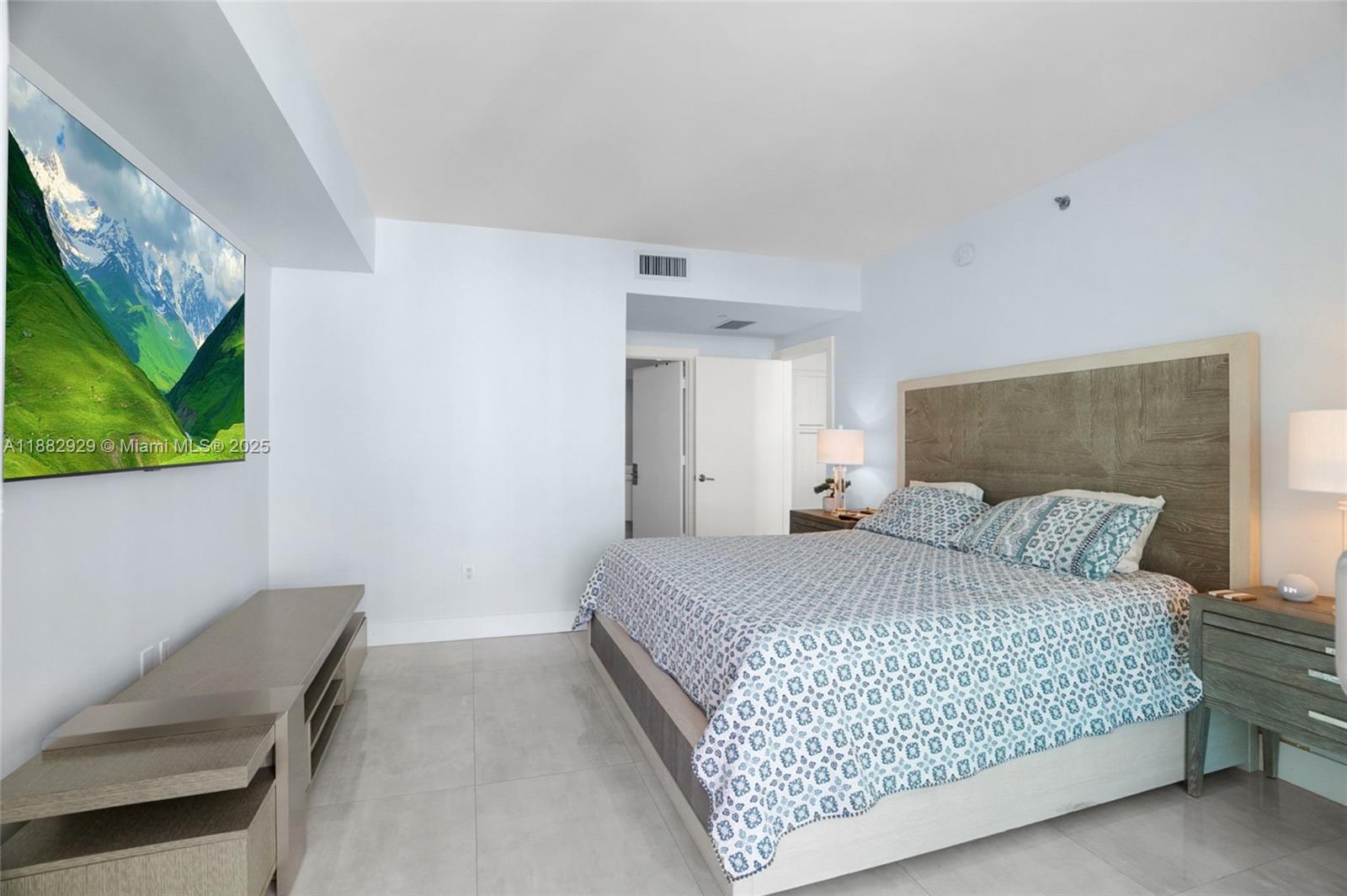 500 Brickell Ave #1701, Miami FL 33131