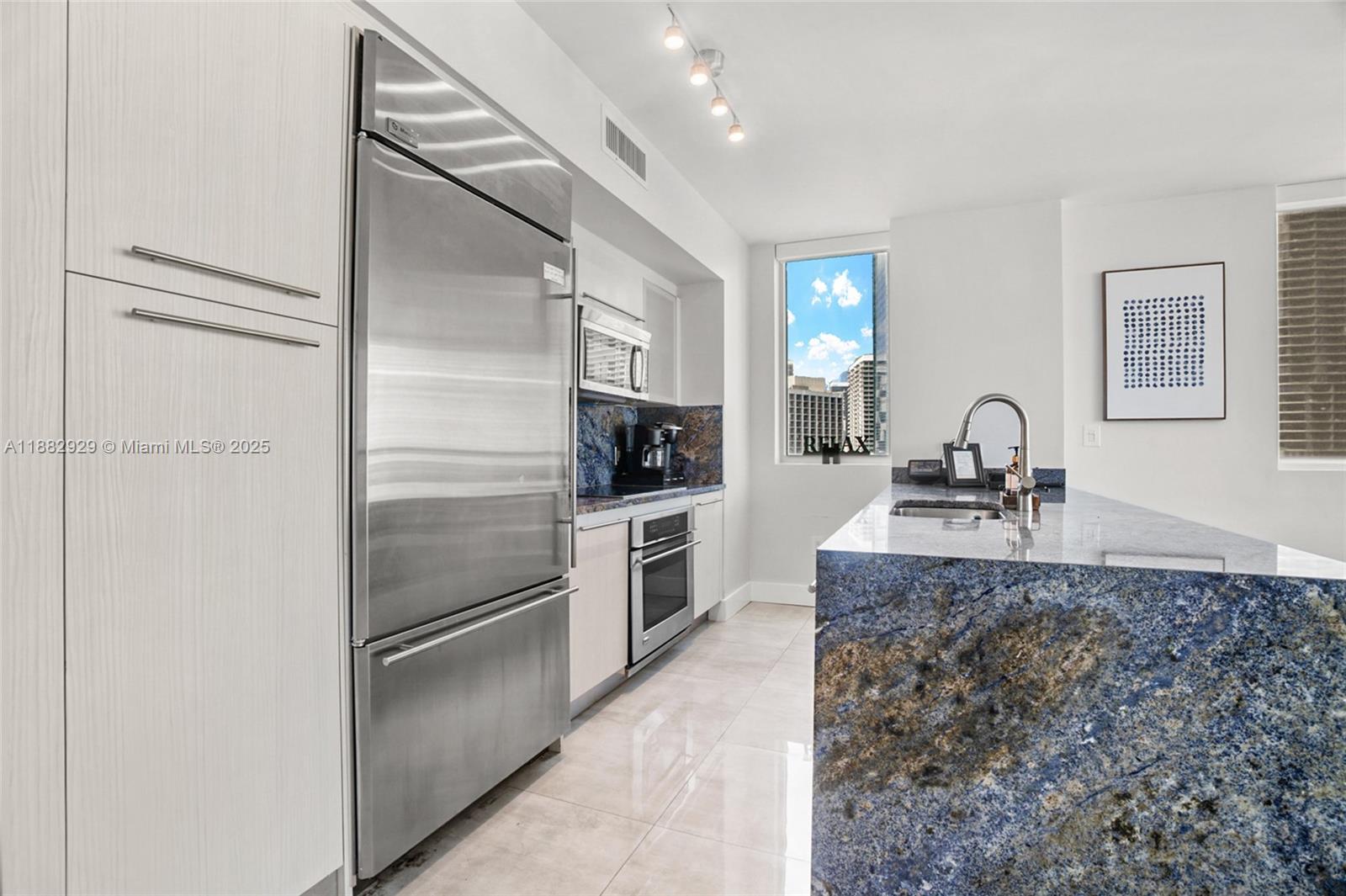 500 Brickell Ave #1701, Miami FL 33131