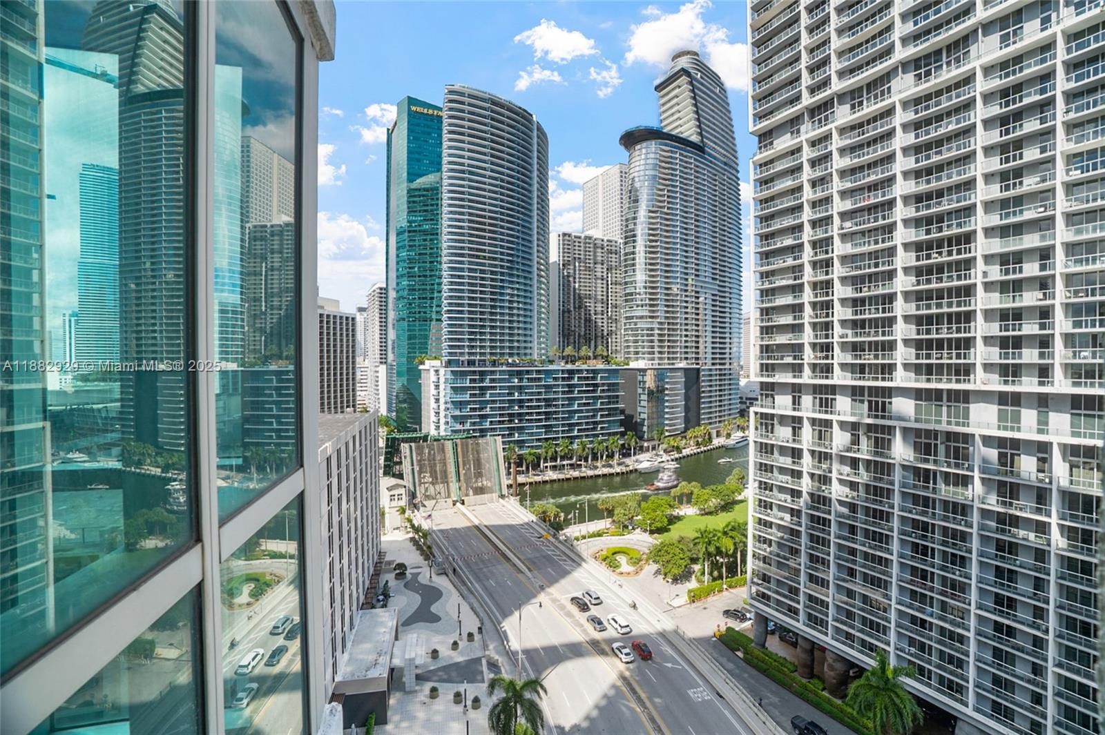 500 Brickell Ave #1701, Miami FL 33131
