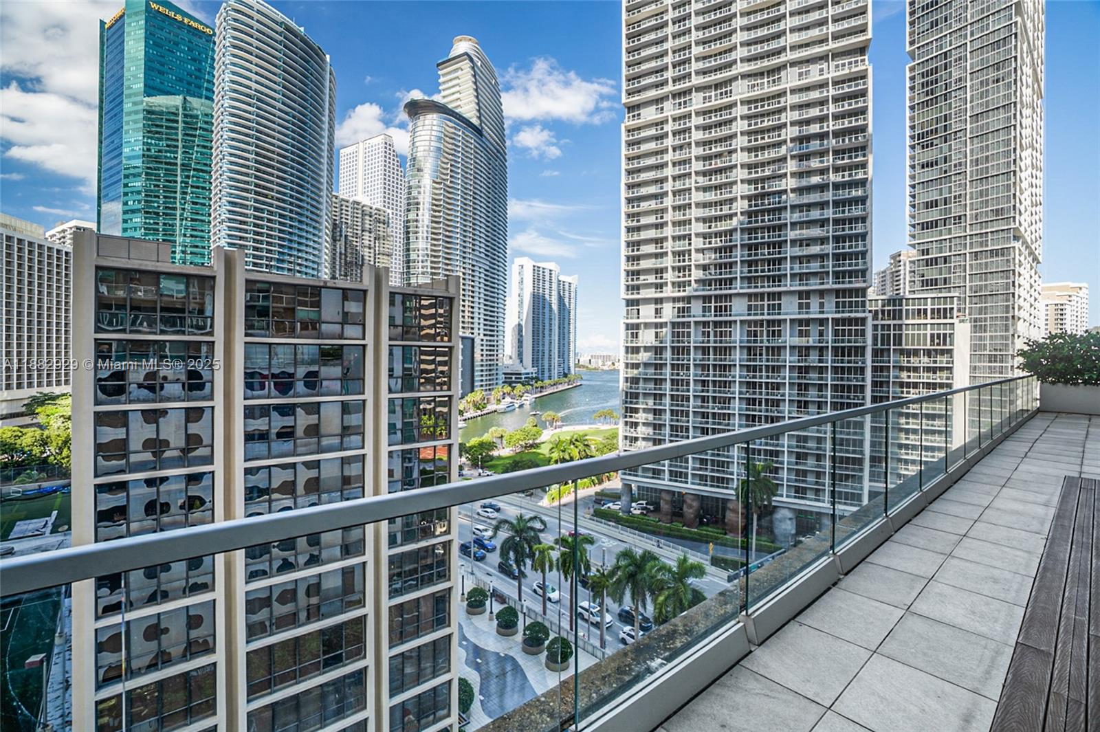 500 Brickell Ave #1701, Miami FL 33131