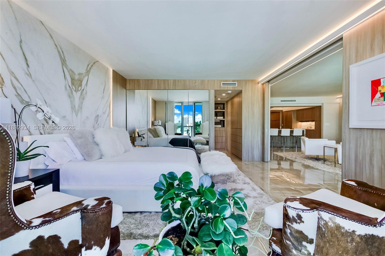 1455 Ocean Dr #811, Miami Beach FL 33139