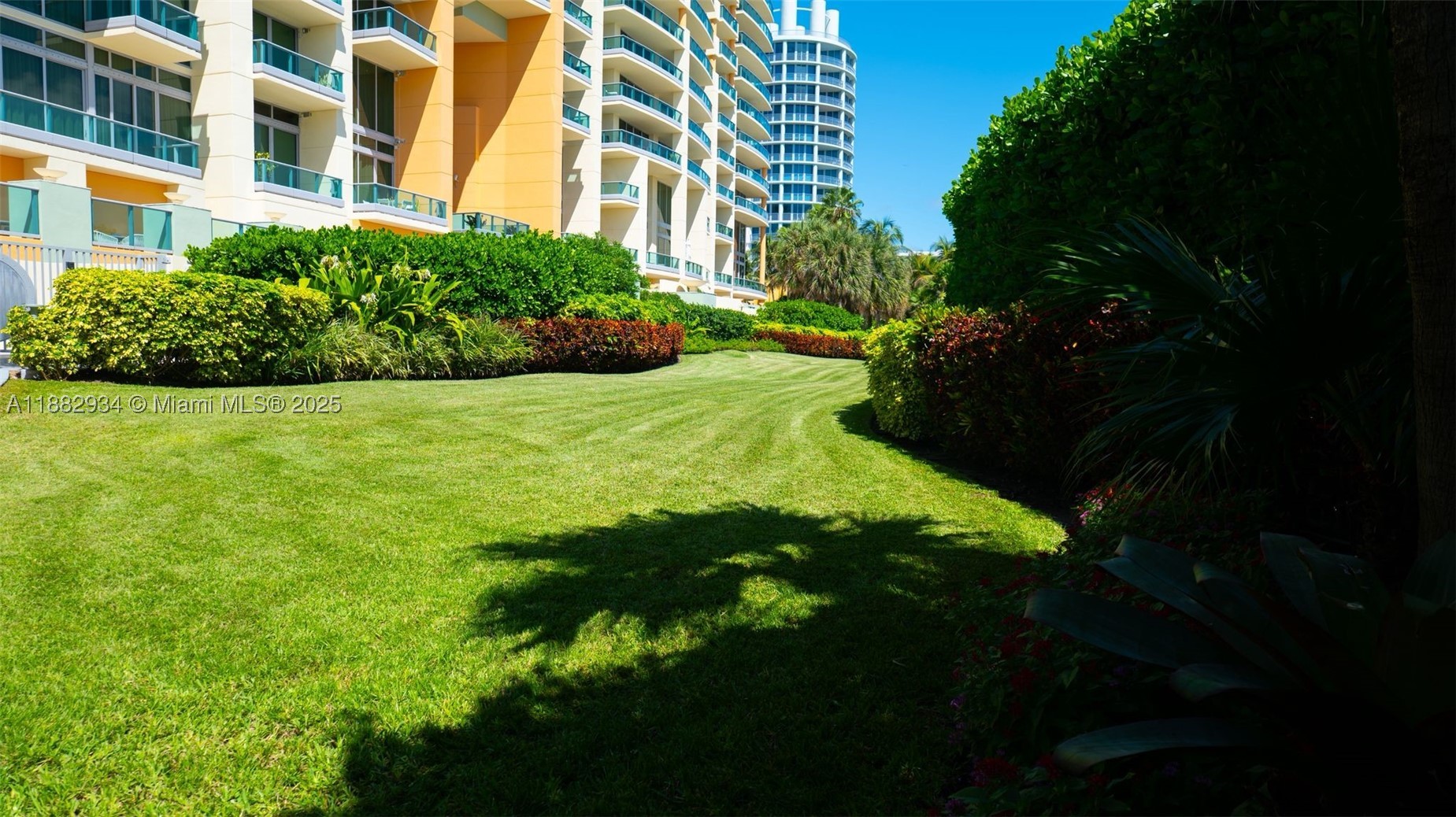 1455 Ocean Dr #811, Miami Beach FL 33139