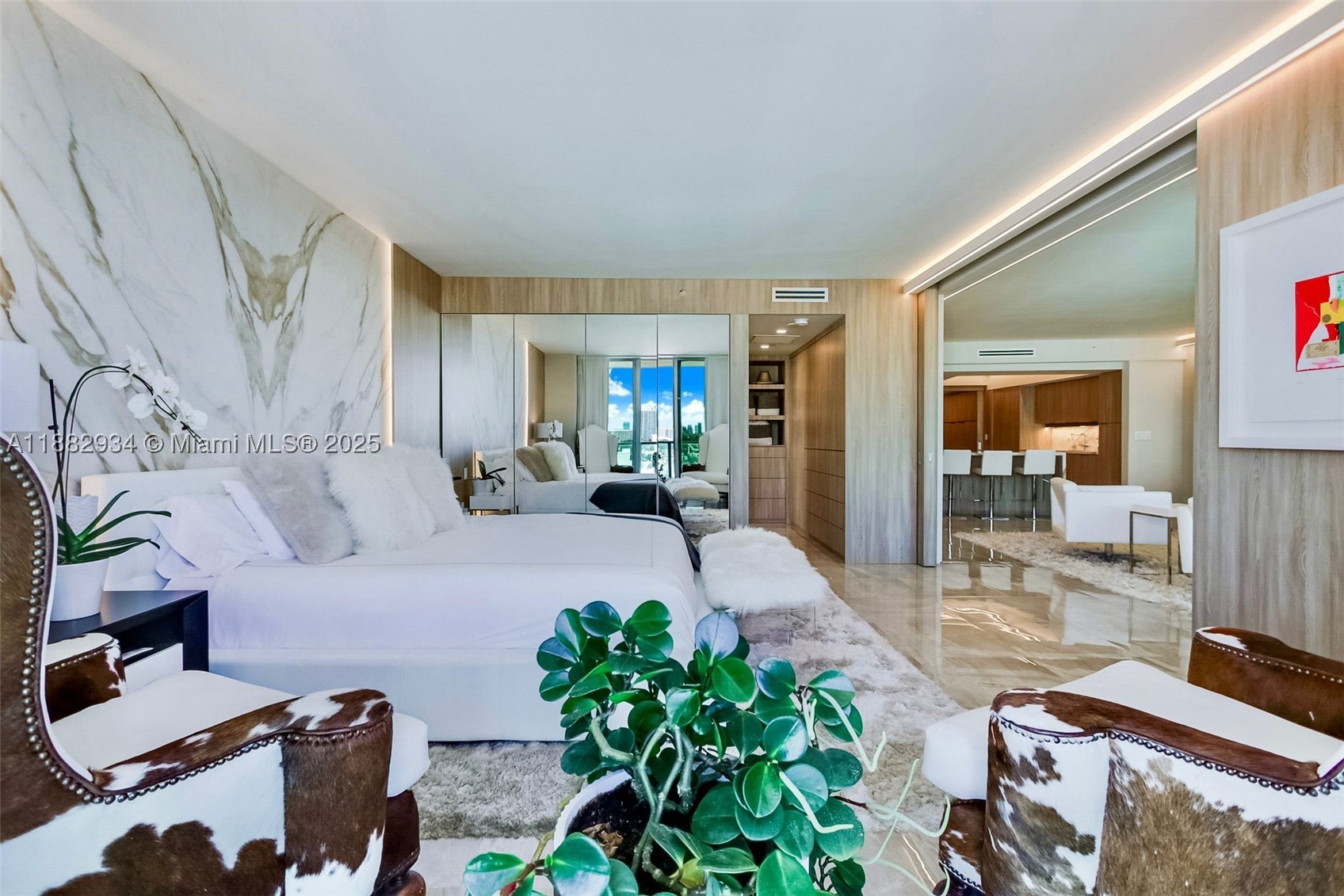 1455 Ocean Dr #811, Miami Beach FL 33139