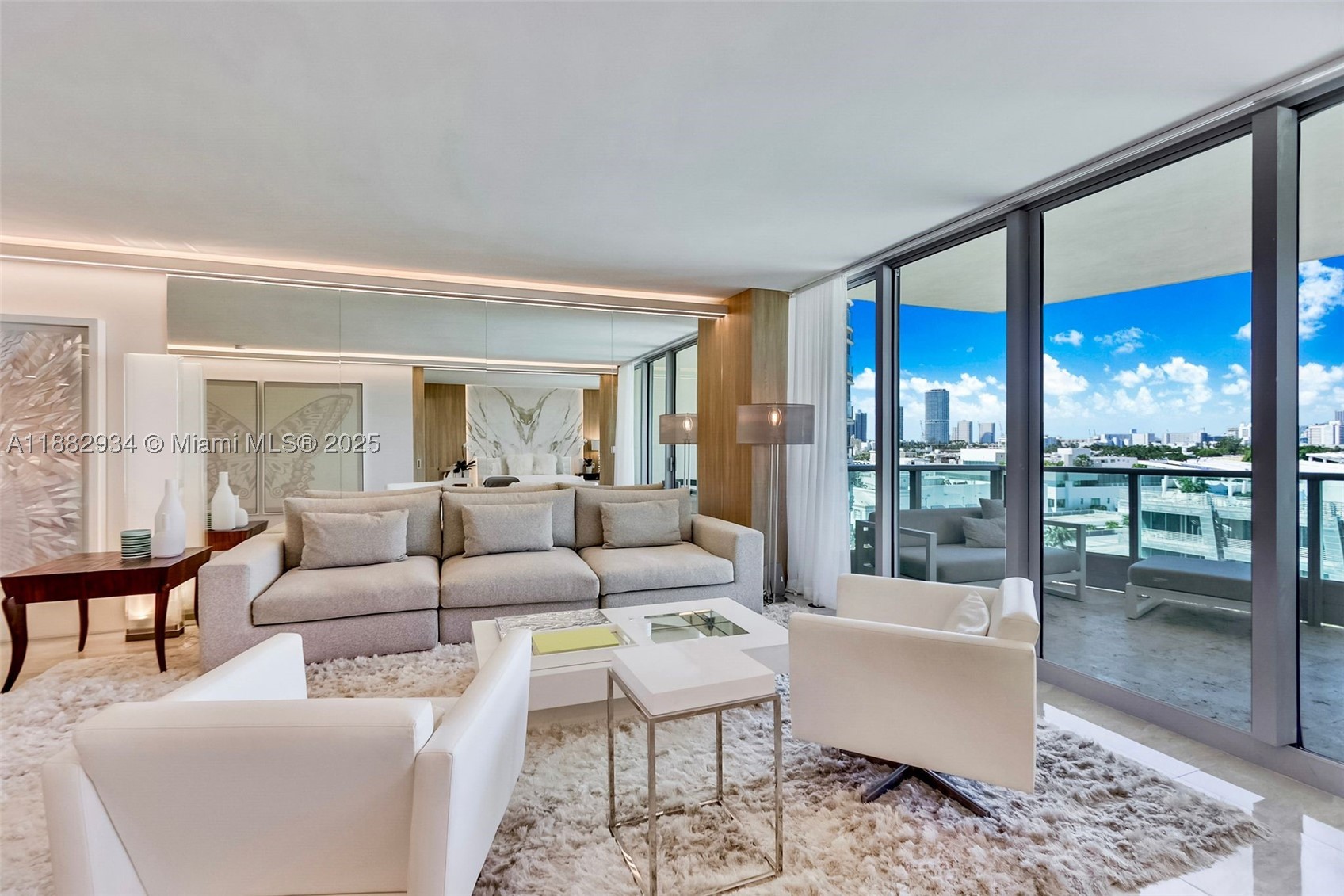 1455 Ocean Dr #811, Miami Beach FL 33139