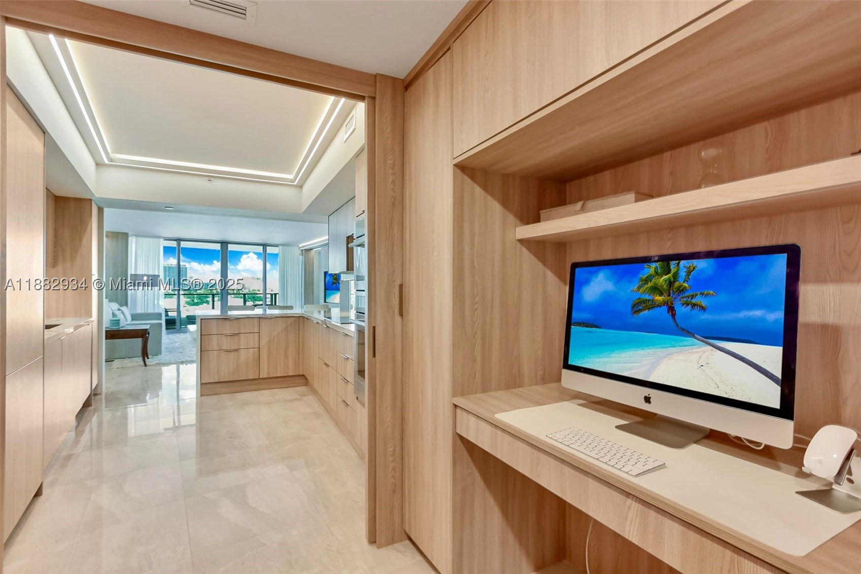 1455 Ocean Dr #811, Miami Beach FL 33139