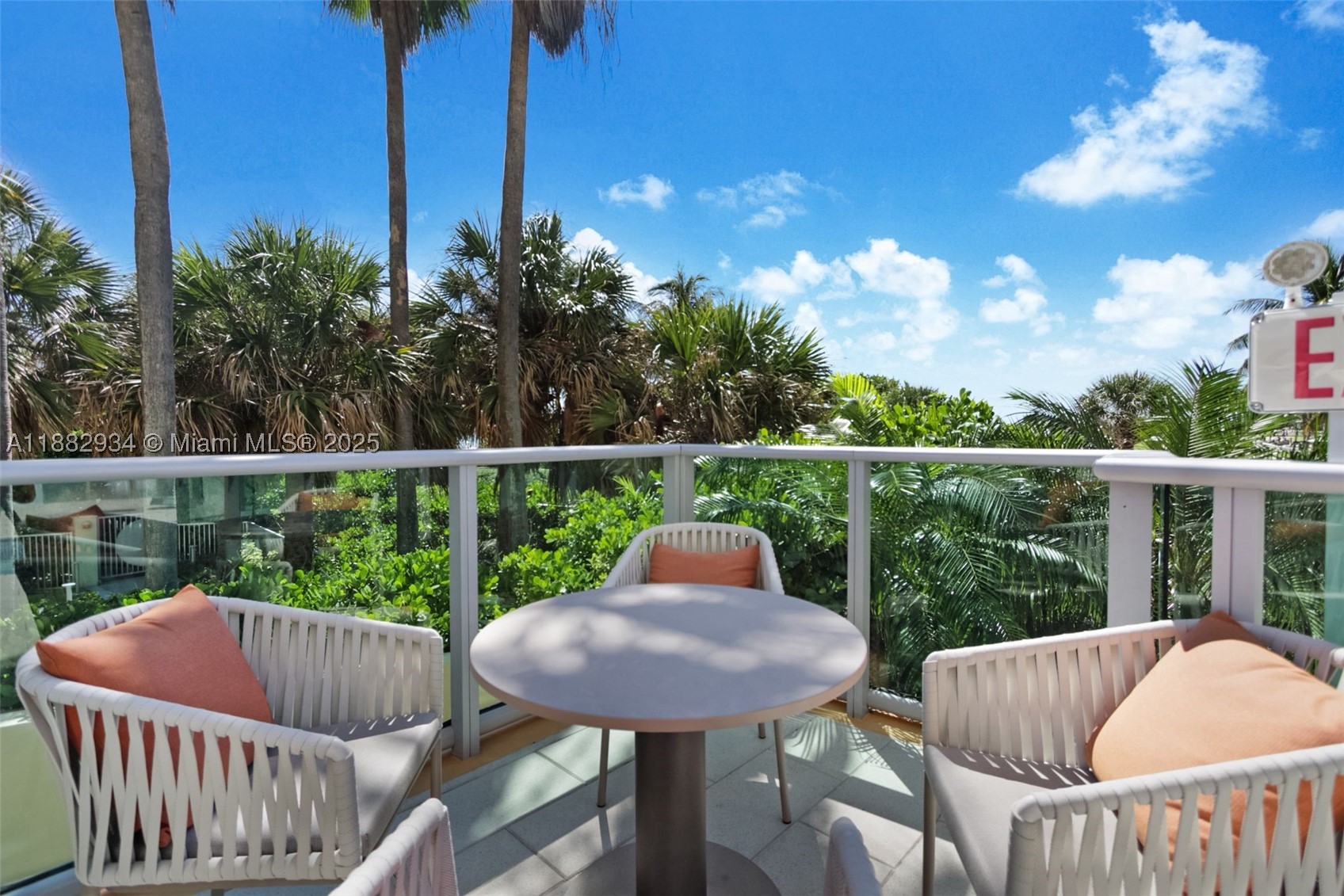 1455 Ocean Dr #811, Miami Beach FL 33139