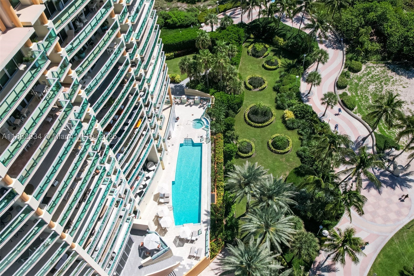 1455 Ocean Dr #811, Miami Beach FL 33139