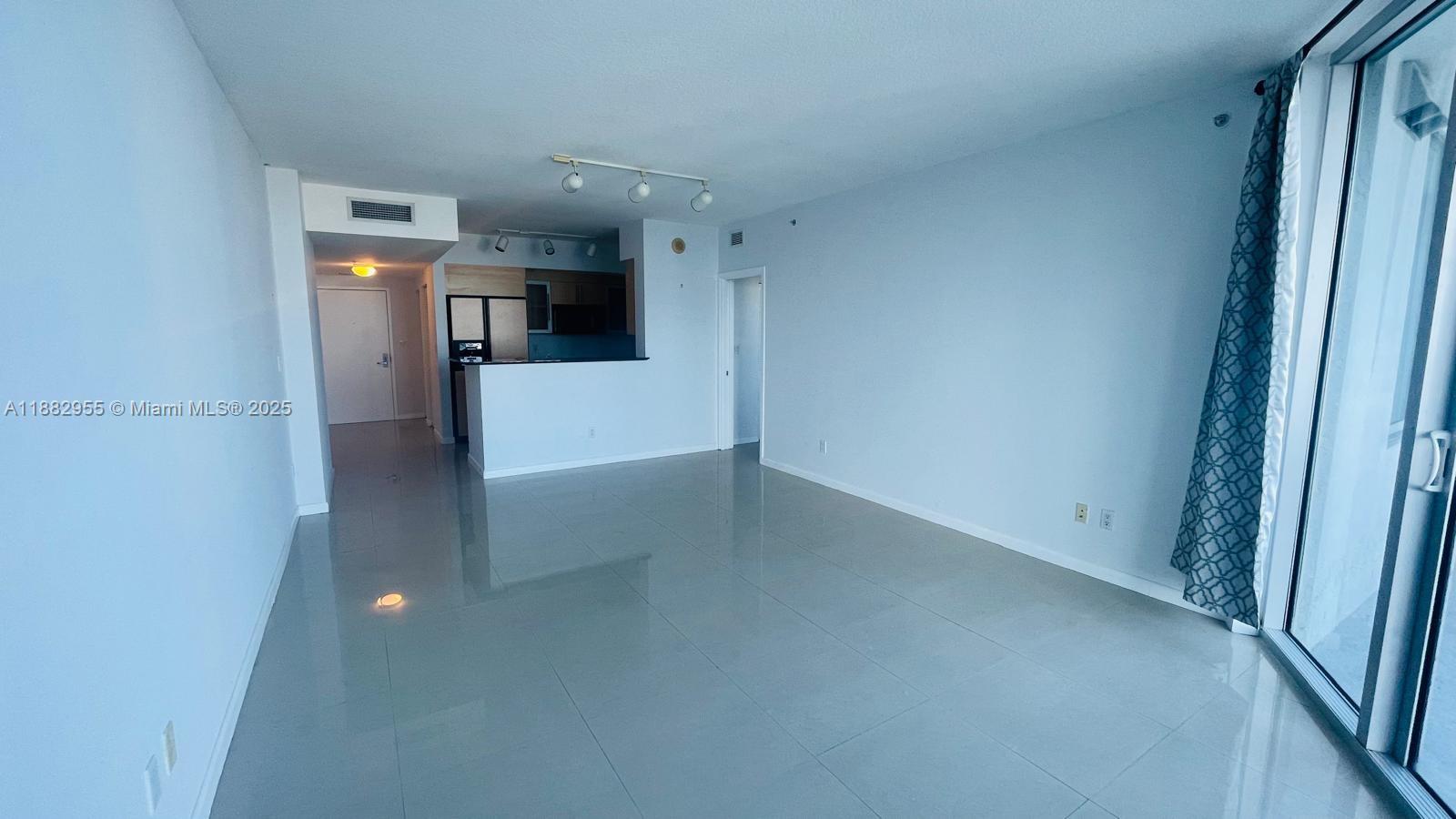 335 S Biscayne Blvd #3803, Miami FL 33131