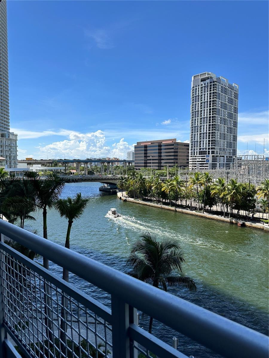 690 SW 1st Ct #605, Miami FL 33130