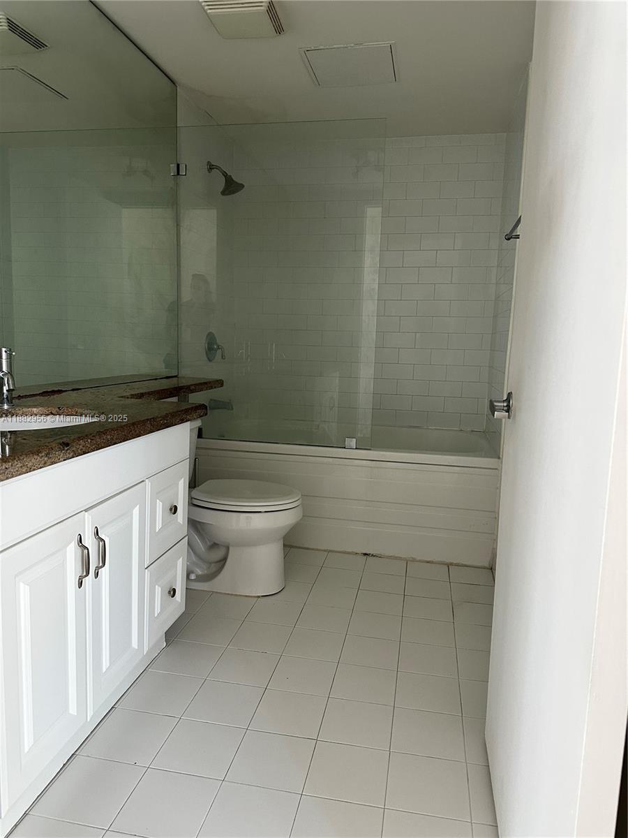 690 SW 1st Ct #605, Miami FL 33130
