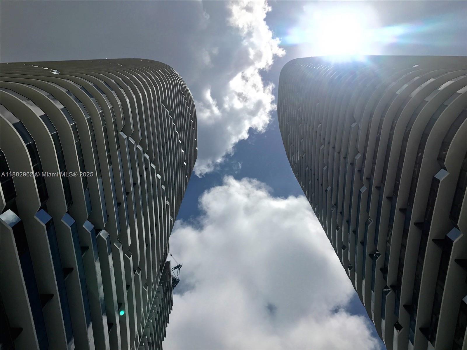 45 SW 9th St #2405, Miami FL 33130