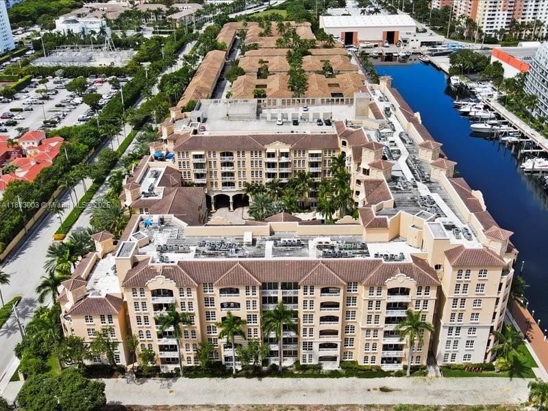 3001 NE 185th St #121, Aventura FL 33180