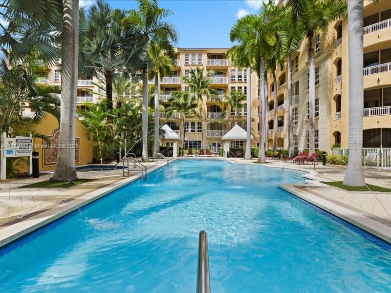 3001 NE 185th St #121, Aventura FL 33180