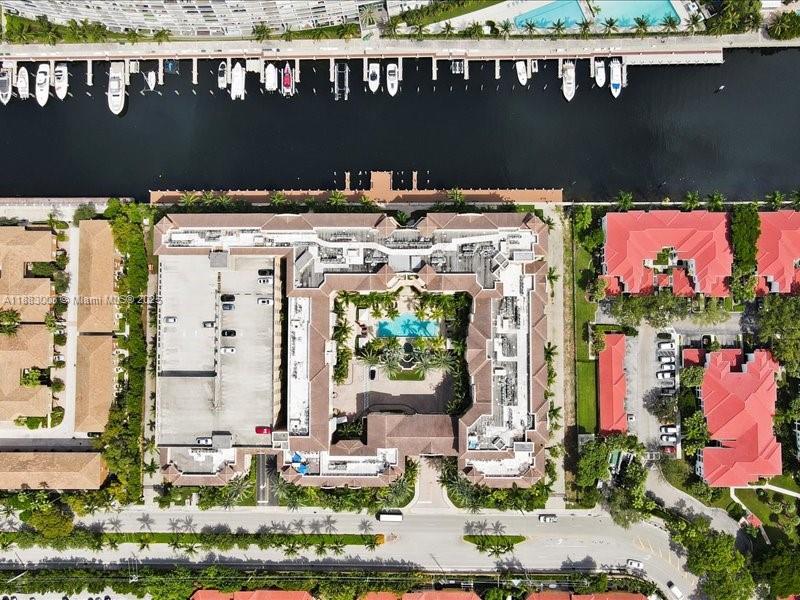 3001 NE 185th St #121, Aventura FL 33180