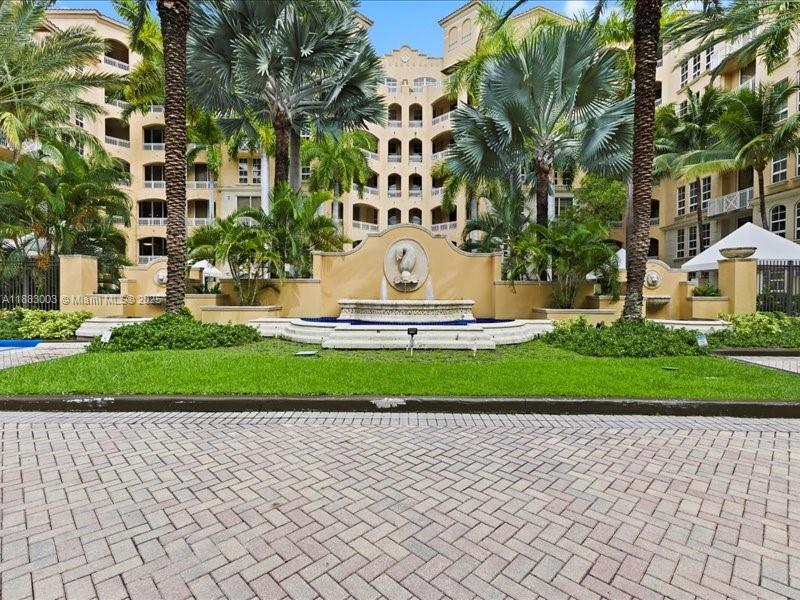 3001 NE 185th St #121, Aventura FL 33180
