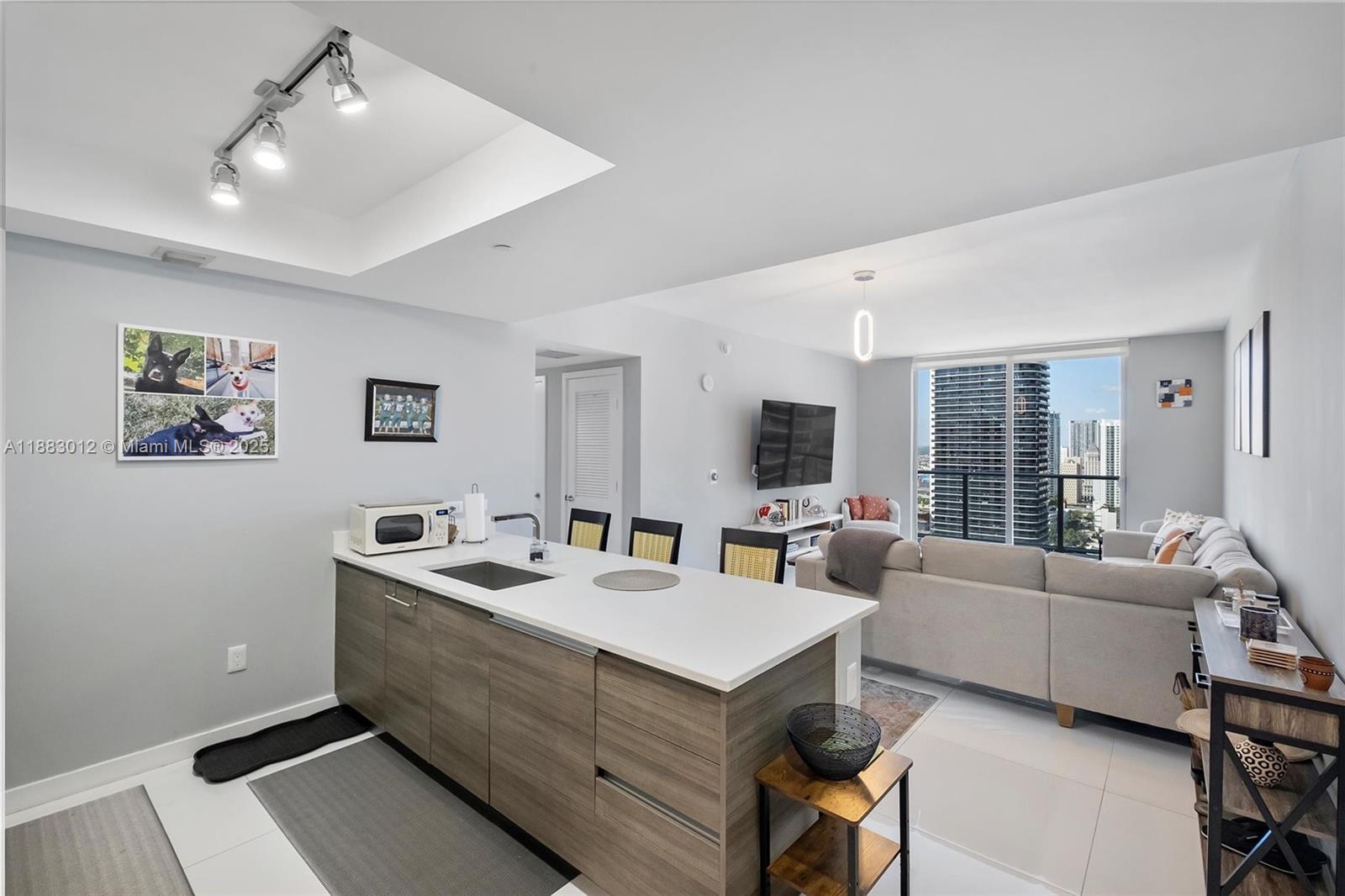 1100 S Miami Ave #3307, Miami FL 33130
