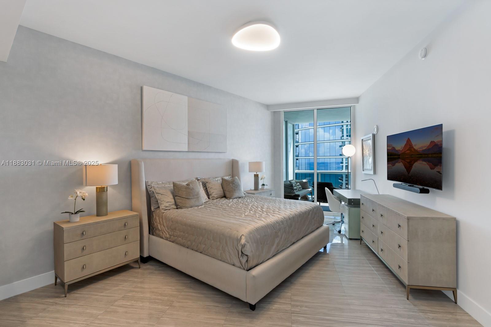 15811 Collins Ave #2907, Sunny Isles Beach FL 33160