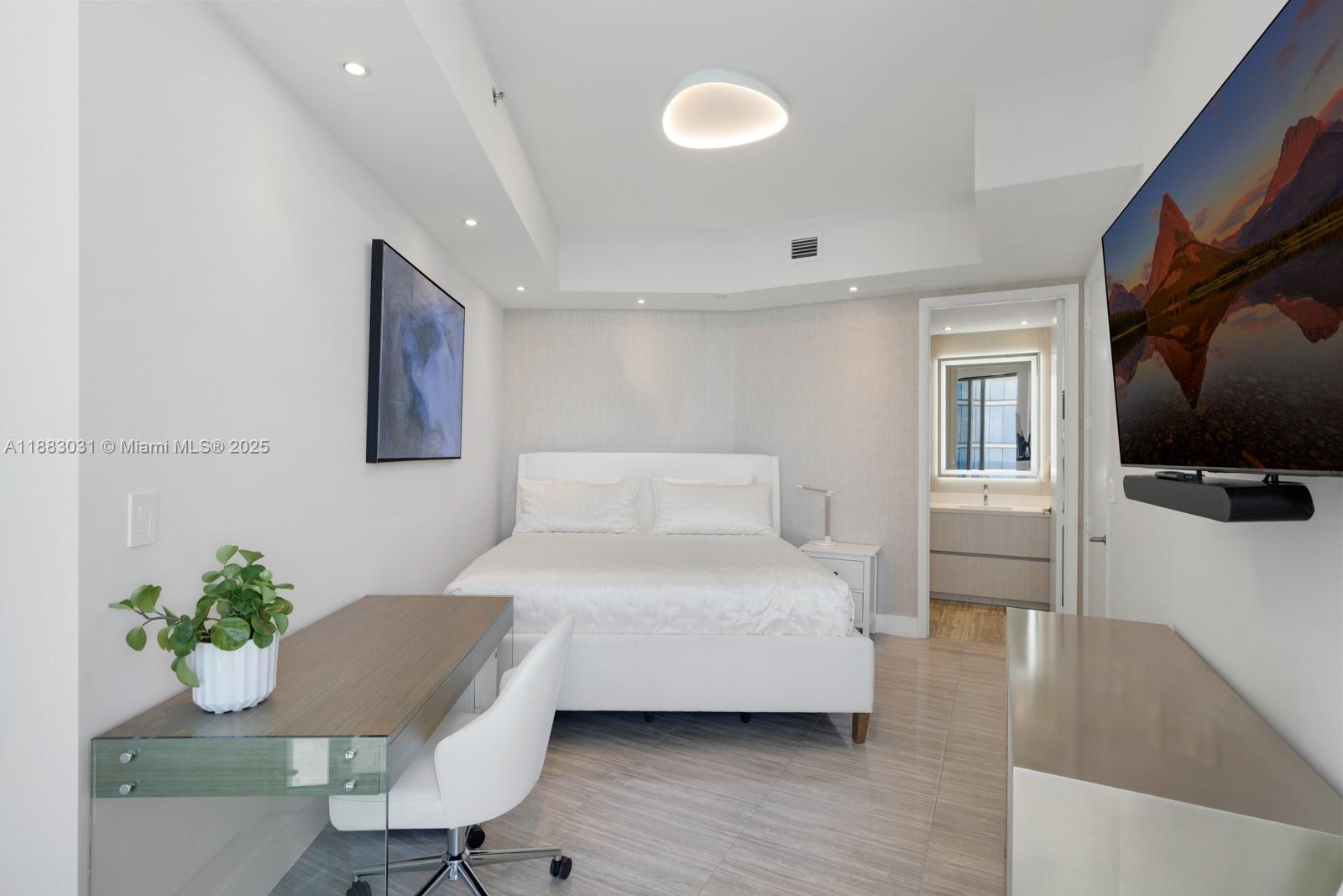 15811 Collins Ave #2907, Sunny Isles Beach FL 33160