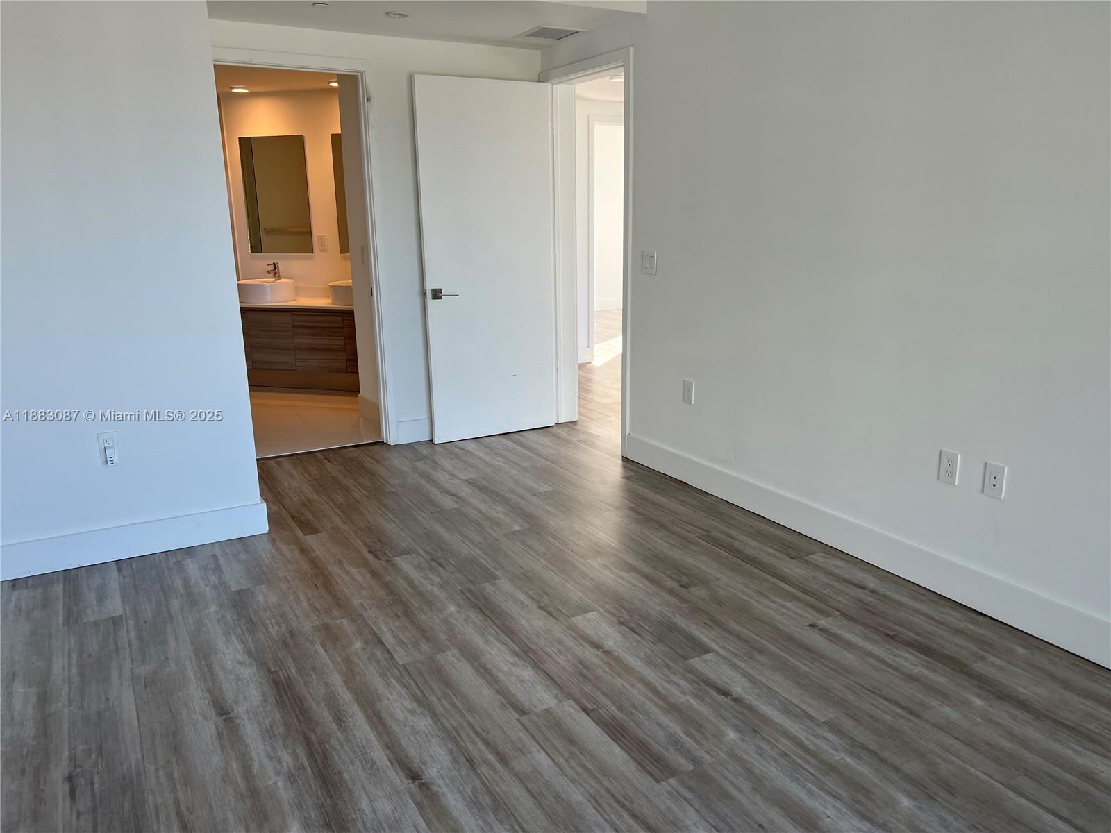 121 NE 34th Street #2316, Miami FL 33137