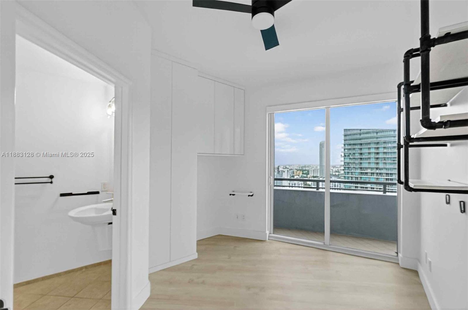 60 SW 13th St #3026, Miami FL 33130
