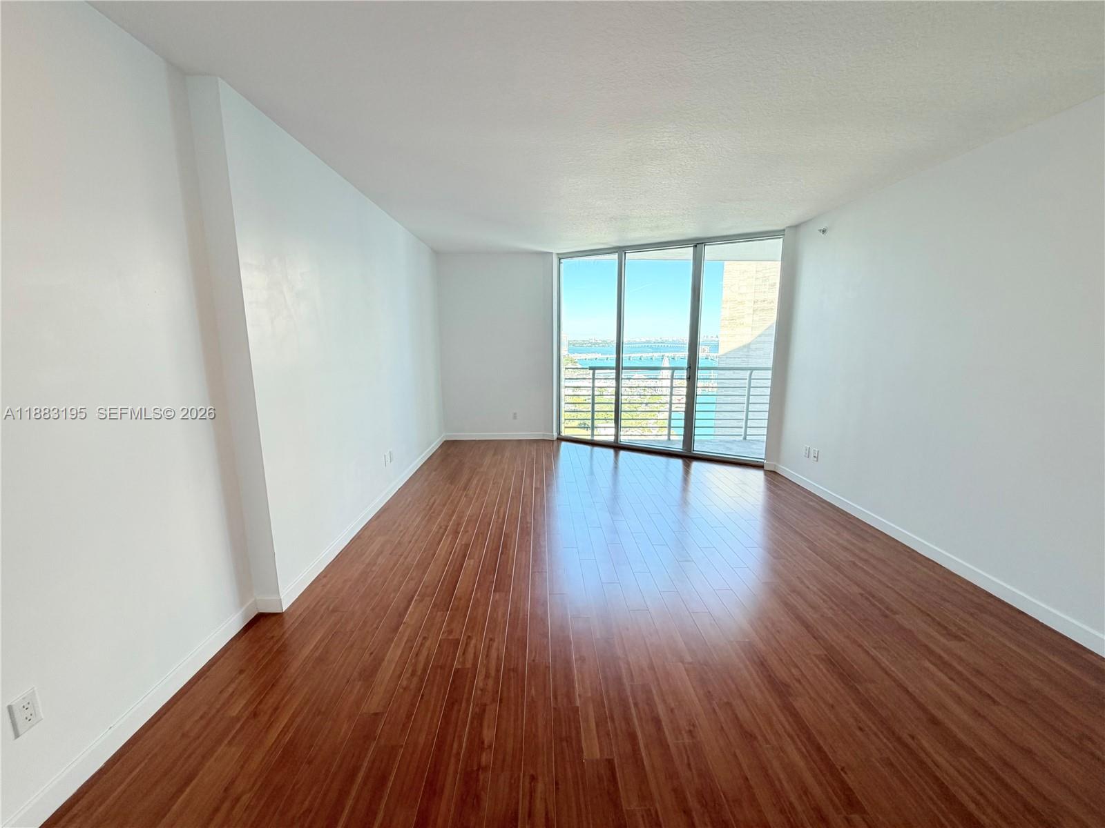 325 S Biscayne Blvd #2924, Miami FL 33131
