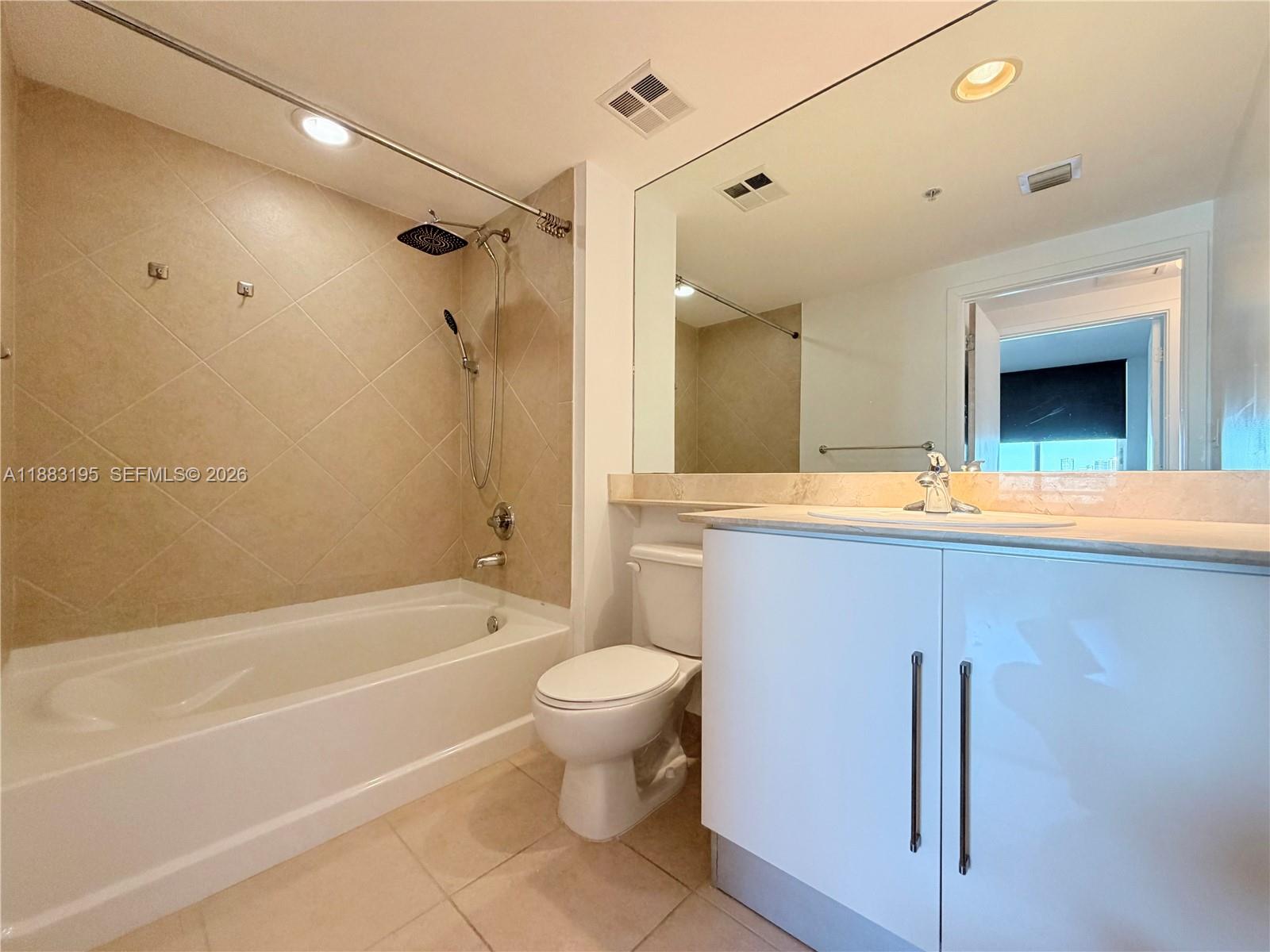 325 S Biscayne Blvd #2924, Miami FL 33131