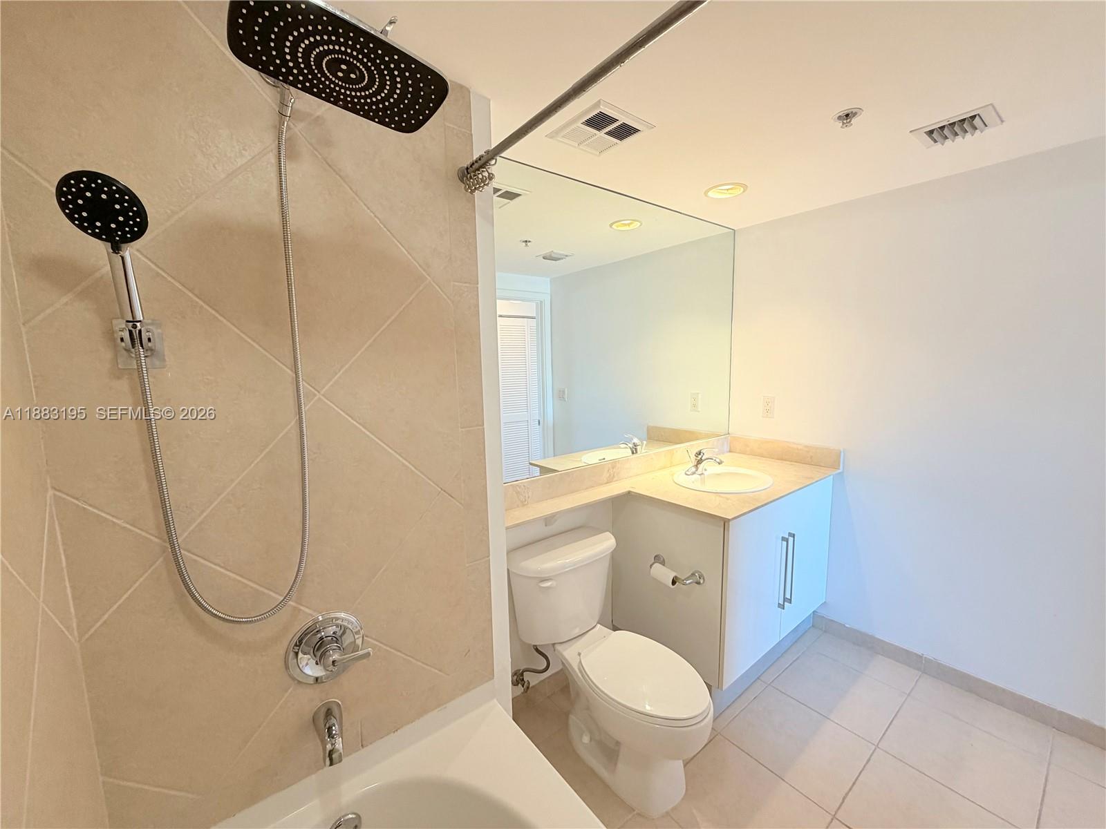 325 S Biscayne Blvd #2924, Miami FL 33131